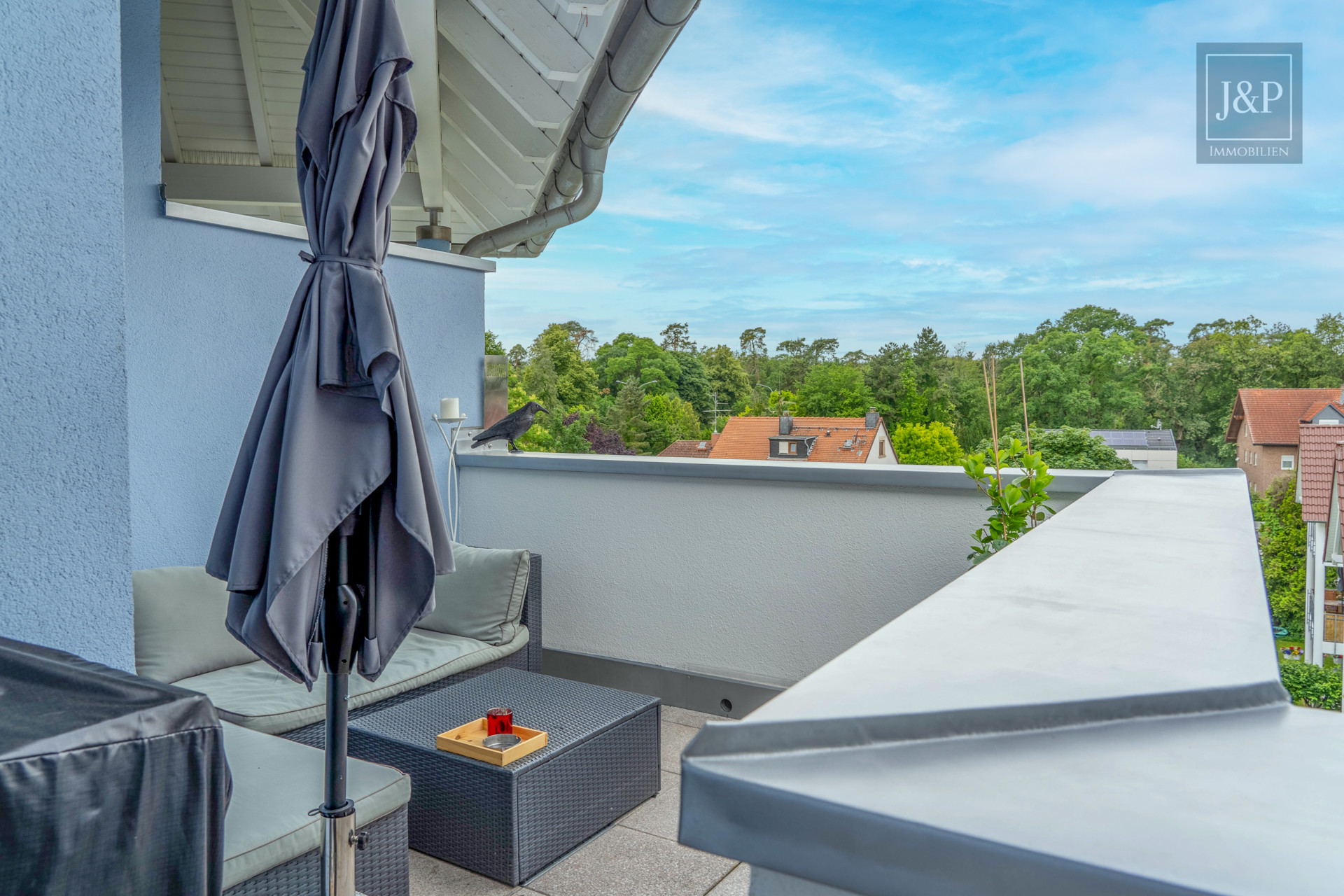 Lichtdurchflutete Maisonettewohnung mit traumhaftem Blick ins Grüne in Rüsselsheim - Balkon 1