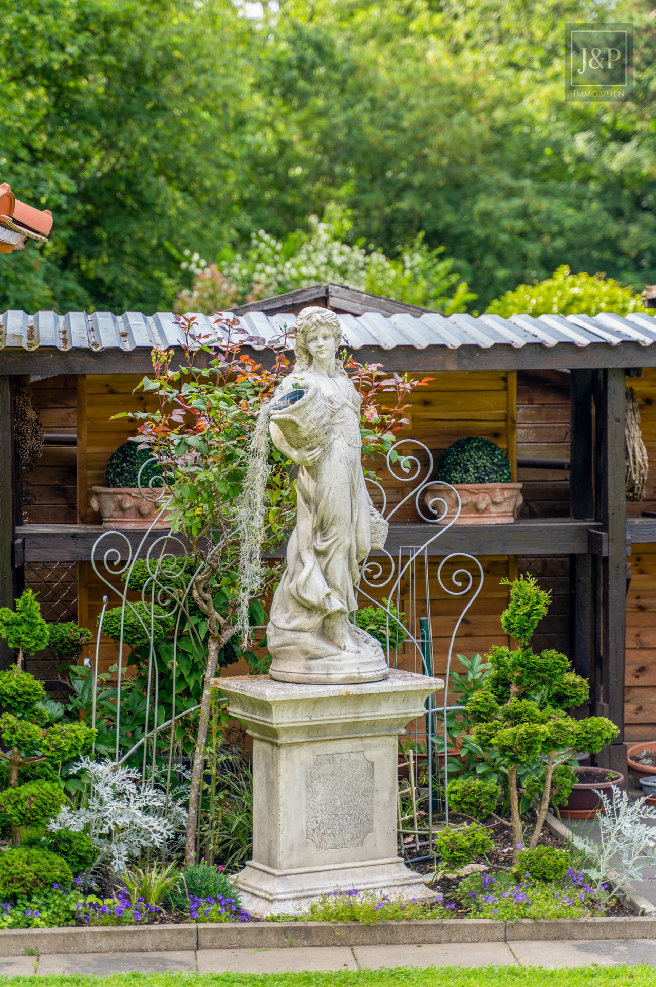 Freistehendes Einfamilienhaus in direkter Waldrandlage von Dreieich-Buchschlag! - Garten