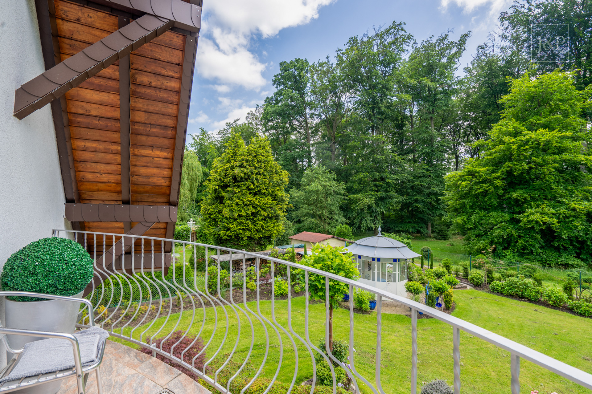 Freistehendes Einfamilienhaus in direkter Waldrandlage von Dreieich-Buchschlag! - Balkon