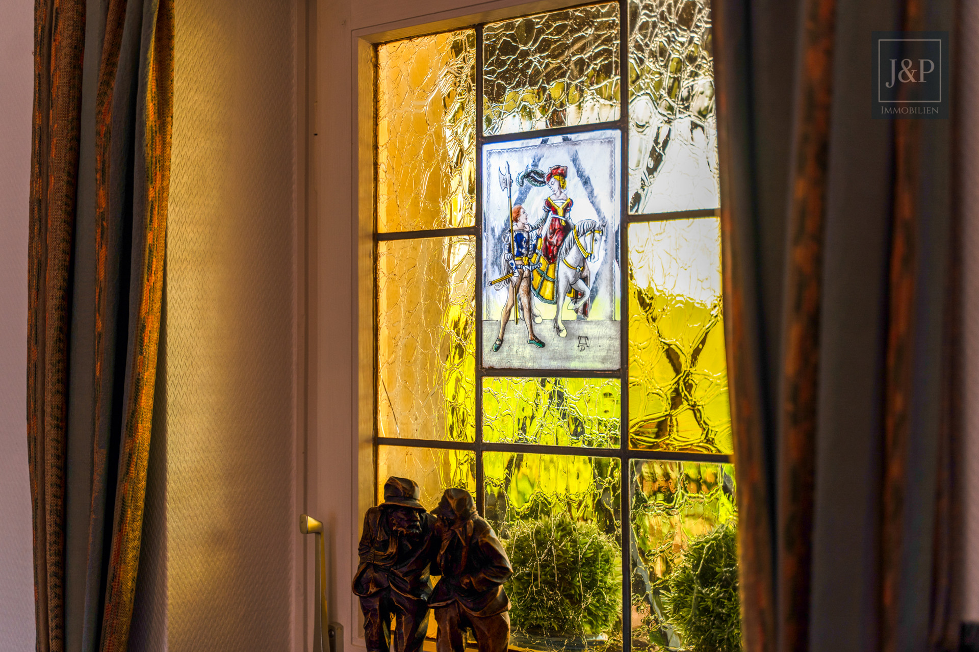 Freistehendes Einfamilienhaus in traumhafter Lage mit unverbaubarer Aussicht! - Fenster