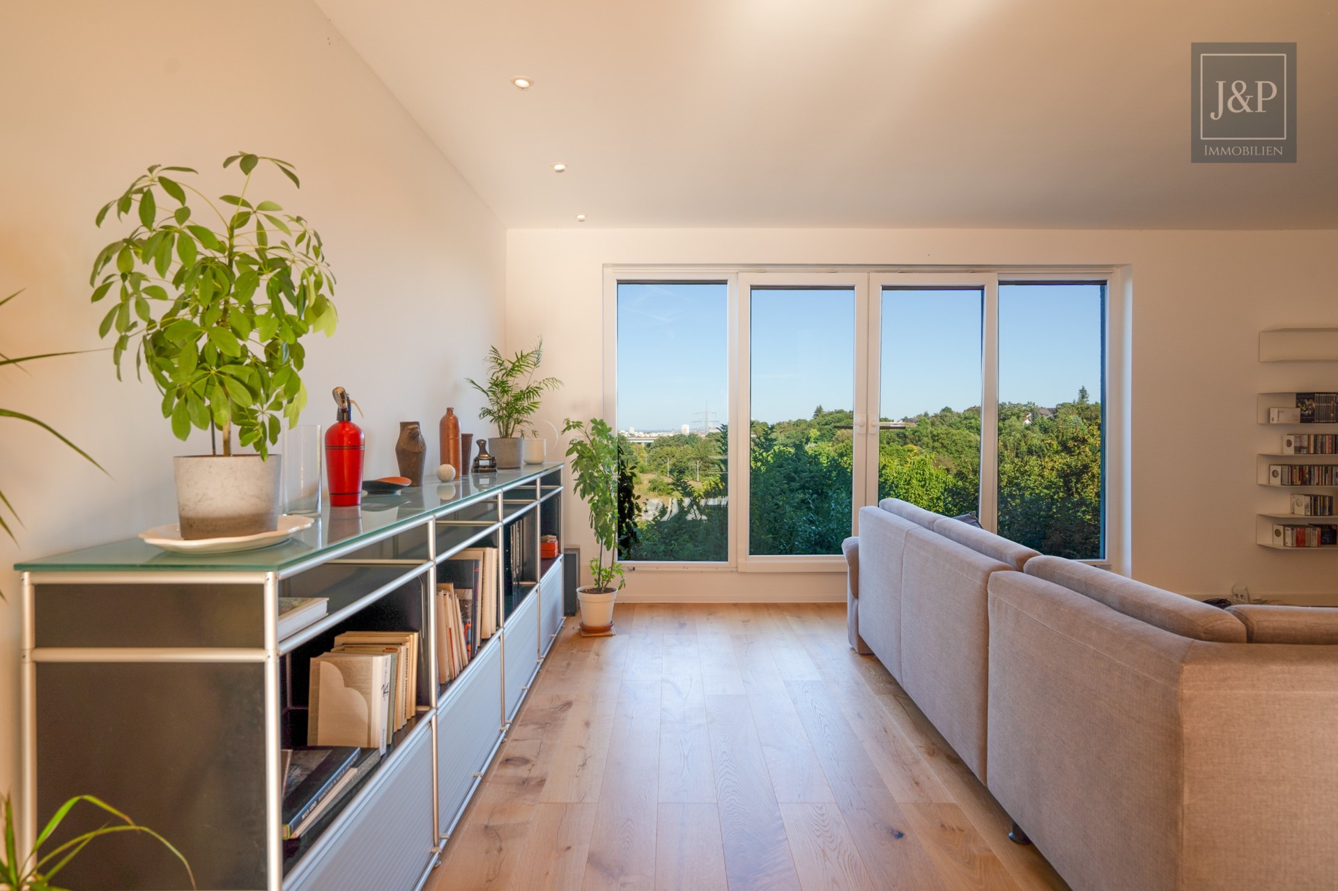 Vollsaniertes Architektenhaus mit Einliegerbereich und Weitblick direkt am Feldrand - Wohnen