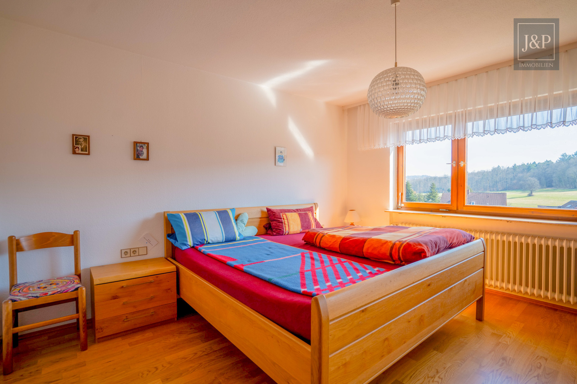 Idyllisches Einfamilienhaus in begehrter Lage mit großem Garten und unverbaubarem Naturblick - OG Schlafzimmer