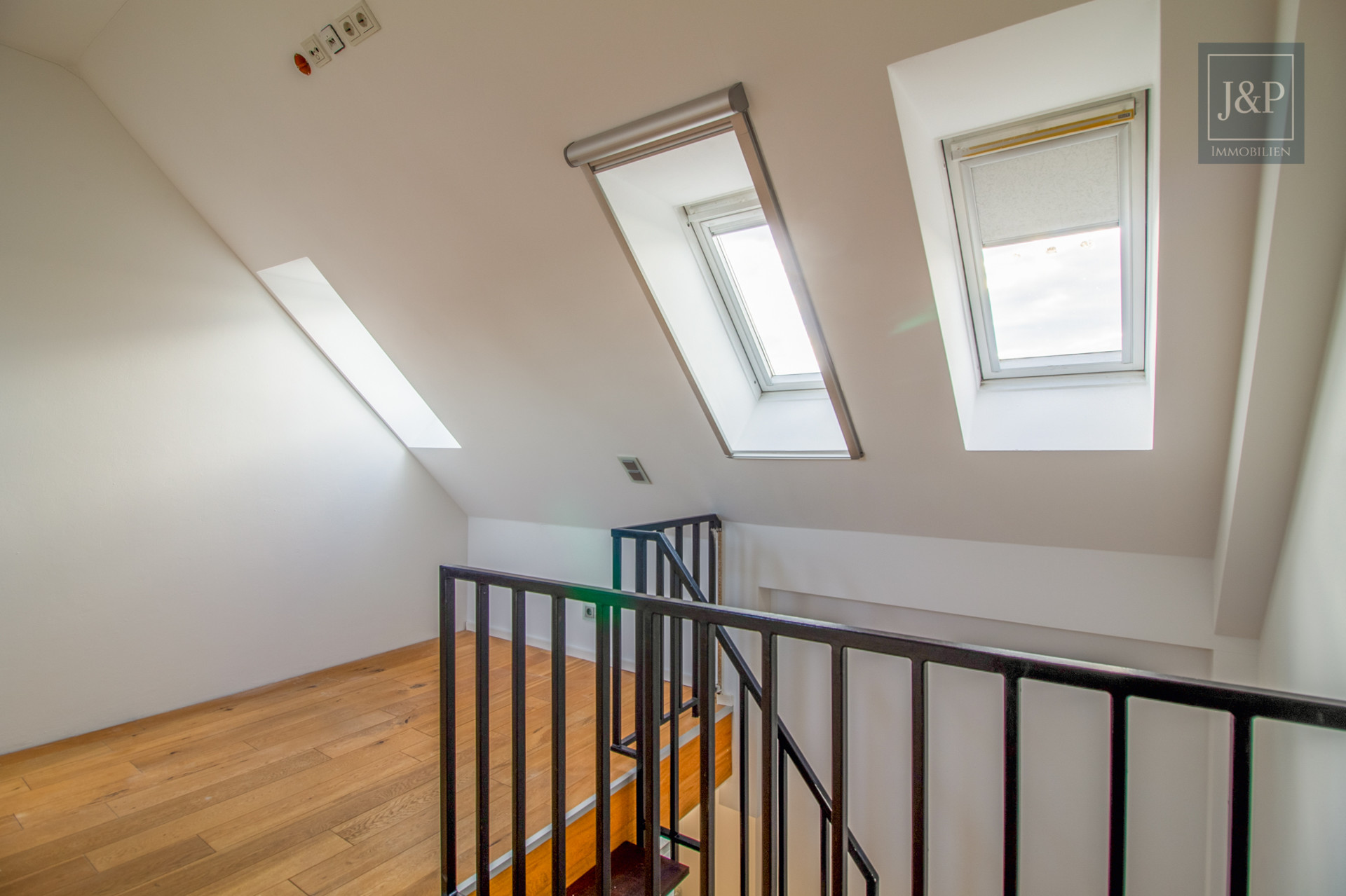 Modernisierte Maisonette in Friedberg: Hochwertige Ausstattung mit Sauna, Smarthome und Kamin - Gallerie