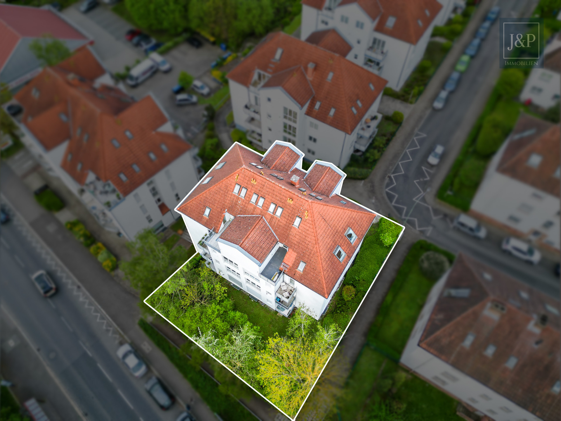 Modernisierte Maisonette in Friedberg: Hochwertige Ausstattung mit Sauna, Smarthome und Kamin - Außenansicht Gesamtanlage