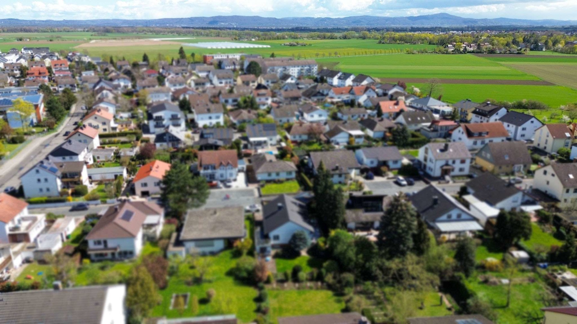 2018 vollmodernisiertes 2 Familienhaus / EFH mit Westterrasse, Feldrandlage und Souterrainabteil - Umgebung