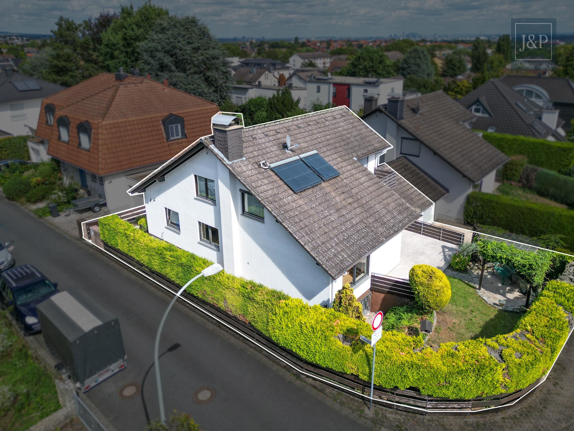 Wohlfühl-Oase in Hofheim: Großzügiges Familienhaus mit Einliegerwohnung, Sonnendeck und idyllischem Garten - Grundstück