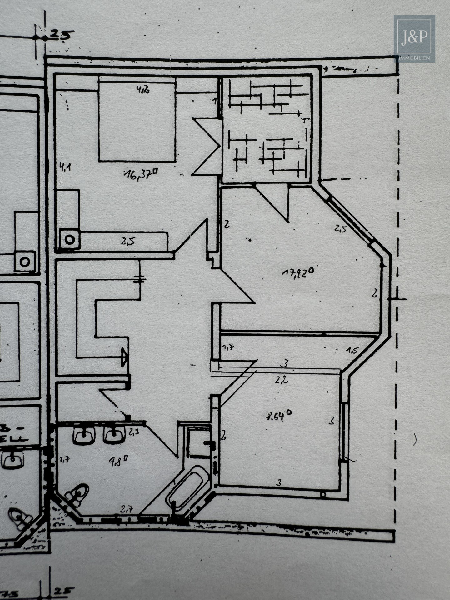 Großzügige Doppelhaushälfte mit Einliegerwohnung und hochwertiger Ausstattung in ruhiger Lage von Waldsolms - Grundriss 1.OG