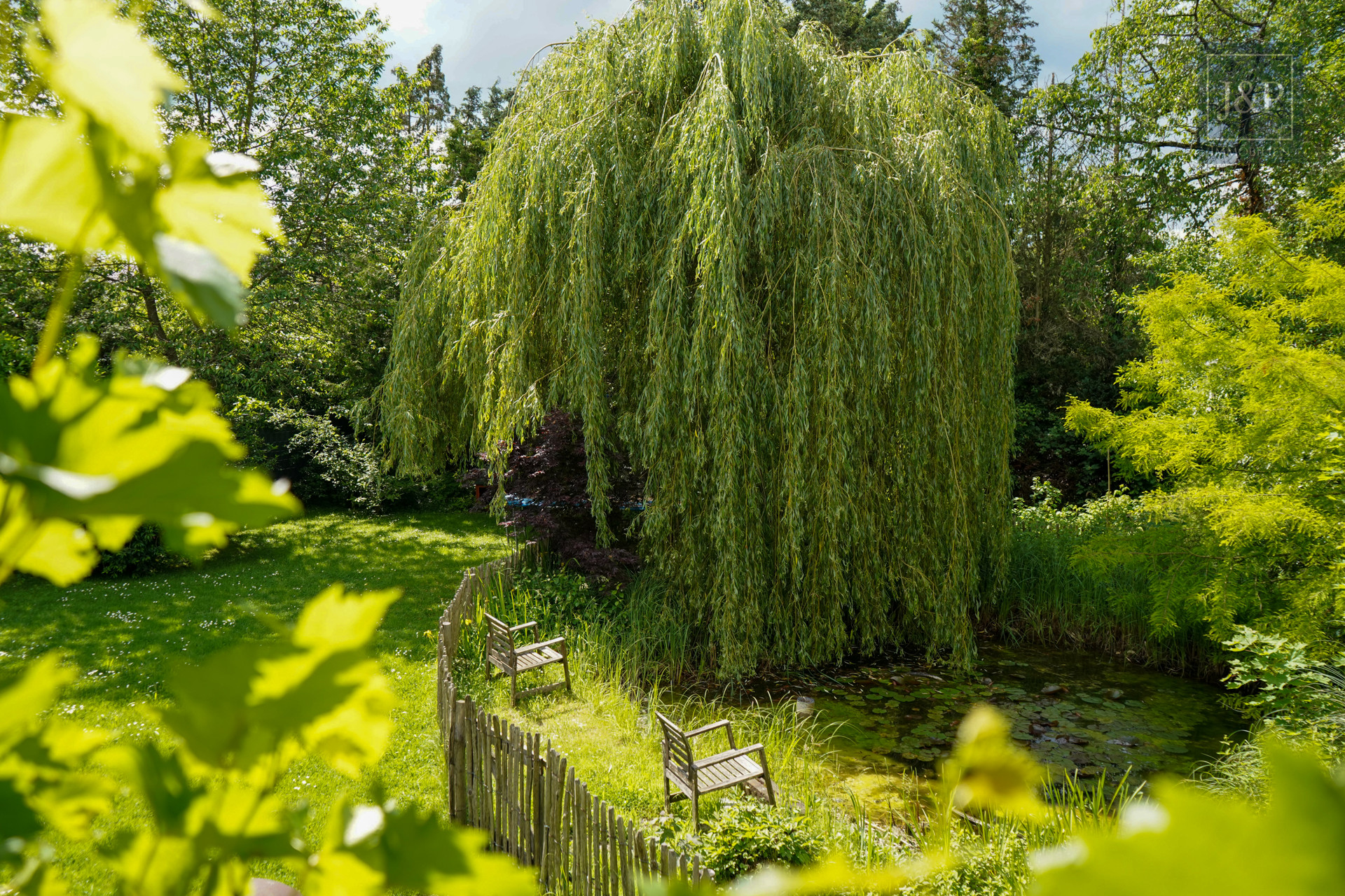 Kernsaniertes EFH mit Vollwärmeschutz und einzigartigem Garten. Stichstraßenlage im Musikerviertel! - Außenansicht